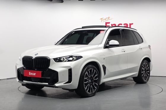 BMW X5 xDrive 50e M Sport — пробег 11 770 км — фото 1 из 5