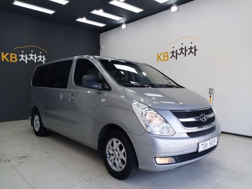 Hyundai Starex 11-Seater Wagon CVX Premium — пробег 172 000 км — фото 2 из 5