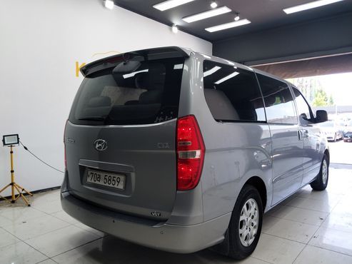 Hyundai Starex 11-Seater Wagon CVX Premium — пробег 172 000 км — фото 3 из 5