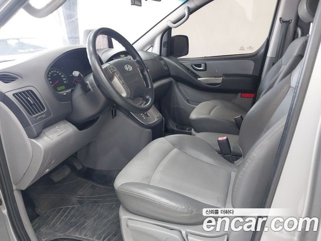 Hyundai Starex 11-Seater Wagon CVX Premium — пробег 172 000 км — фото 5 из 5