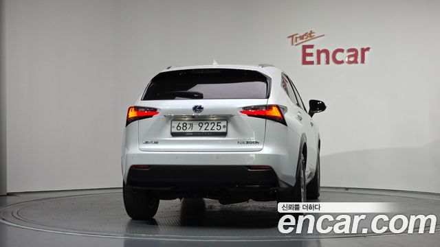 Lexus NX из Кореи Encar
