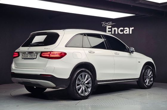 Mercedes-Benz GLC-Class GLC350e 4MATIC Premium — пробег 172 332 км — фото 2 из 5