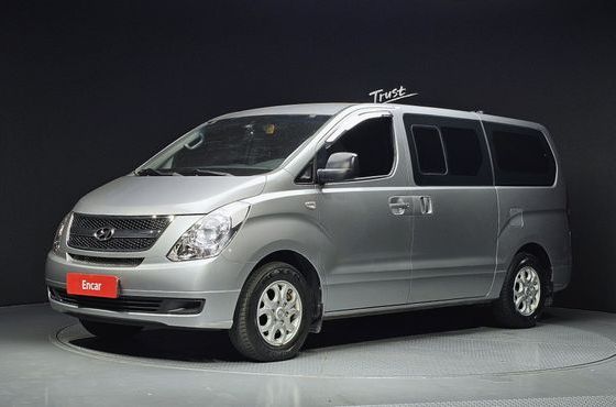 Hyundai Starex 12-Seater Wagon CVX Deluxe — пробег 56 377 км — фото 1 из 5