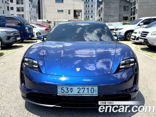 Porsche Taycan 4S — пробег 18 000 км — фото 2 из 5