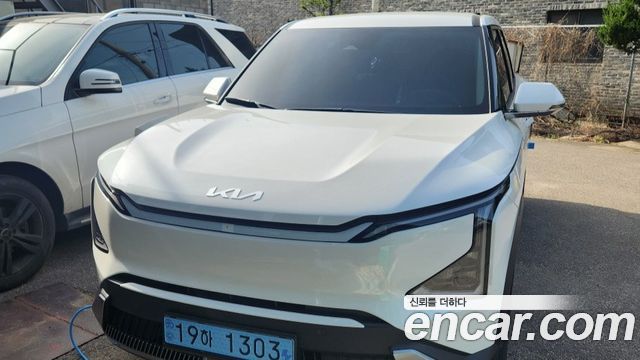 Kia EV5 Long Range 2WD AIr — пробег 3 200 км — фото 1 из 5