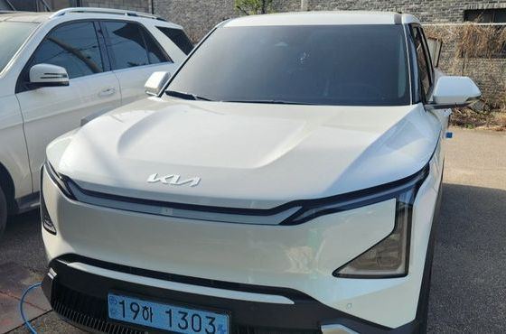 Kia EV5 Long Range 2WD AIr — пробег 3 200 км — фото 1 из 5