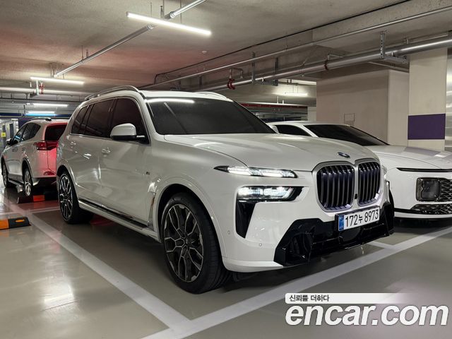BMW X7 xDrive 40i M Sport 6STR — пробег 971 км — фото 1 из 5