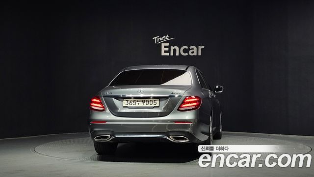 Mercedes-Benz E-Class из Кореи Encar
