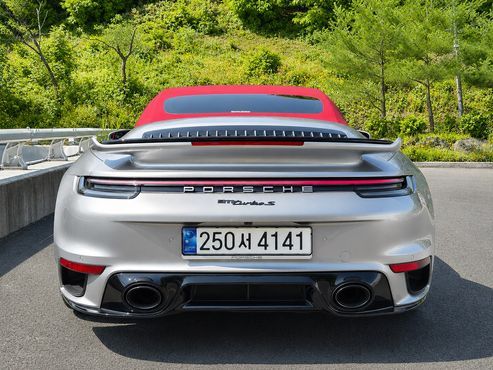 Porsche 911 Turbo S Cabriolet — пробег 15 000 км — фото 4 из 5