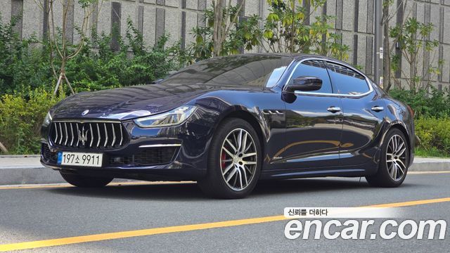 Maserati Ghibli 3.0 Diesel GranLusso 3rd — пробег 121 665 км — фото 2 из 5