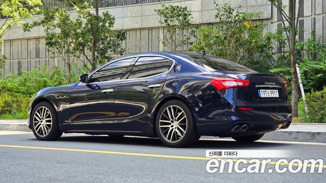 Maserati Ghibli 3.0 Diesel GranLusso 3rd — пробег 121 665 км — фото 4 из 5