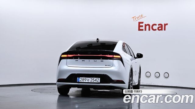 Toyota Prius из Кореи Encar