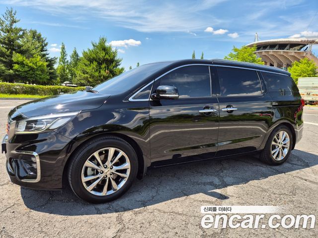 Kia Carnival из Кореи Encar