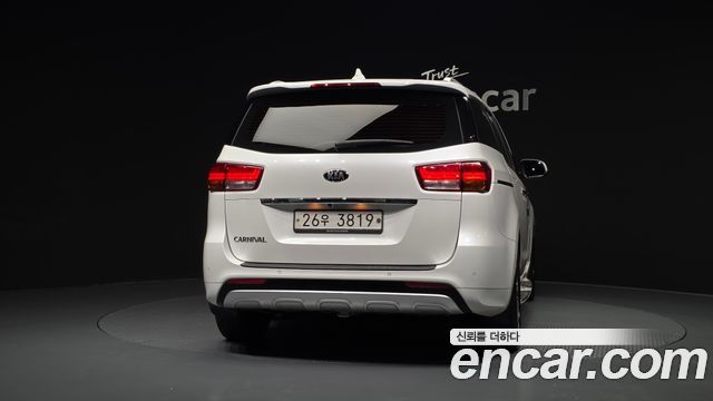 Kia Carnival из Кореи Encar