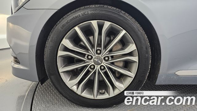 Hyundai Genesis из Кореи Encar