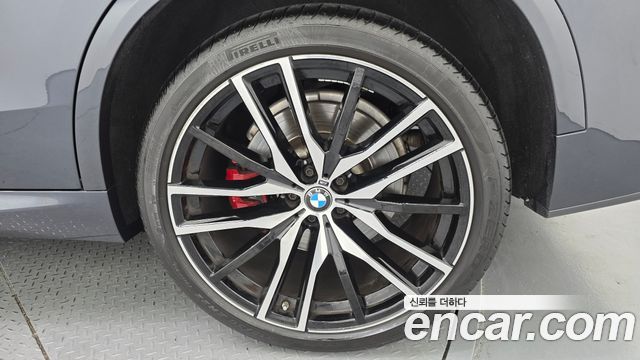 BMW X5 M50i — пробег 60 199 км — фото 5 из 5