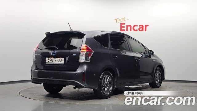 Toyota Prius 1.8 — пробег 38 847 км — фото 2 из 5
