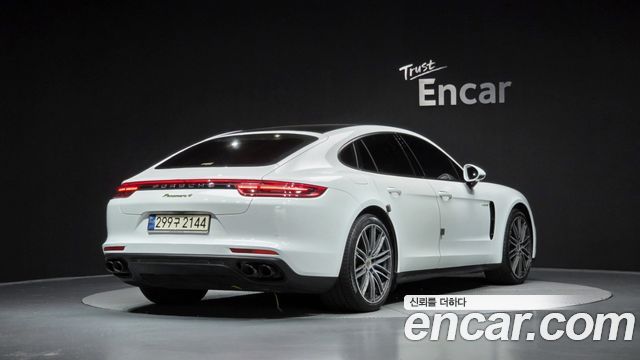 Porsche Panamera 2.9 AWD E-Hybrid — пробег 95 903 км — фото 2 из 5