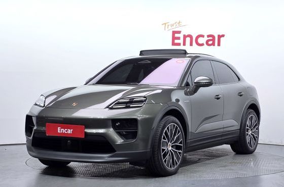 Porsche Macan Base 4 — пробег 3 727 км — фото 1 из 5