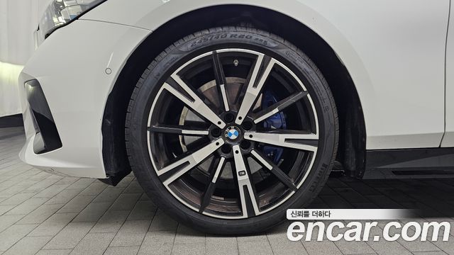 BMW 5-Series 530i xDrive M Sport — пробег 5 821 км — фото 5 из 5