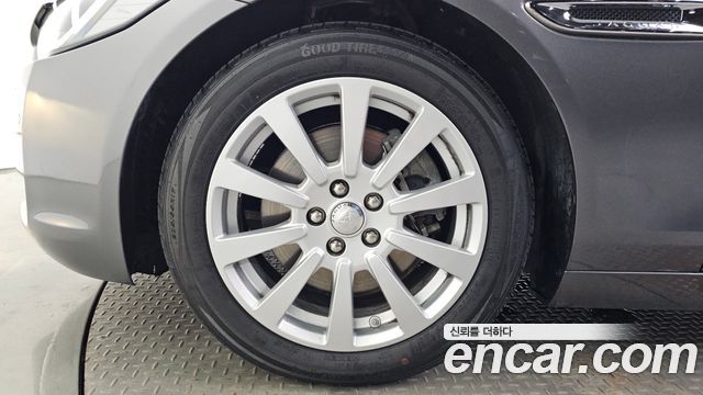 Jaguar XE из Кореи Encar