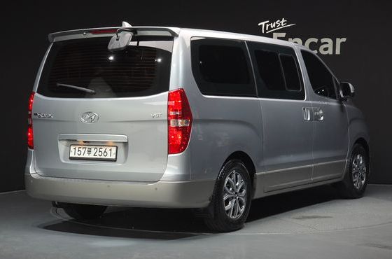 Hyundai Starex Urban 9-Seater Premium Spicial — пробег 31 660 км — фото 2 из 5