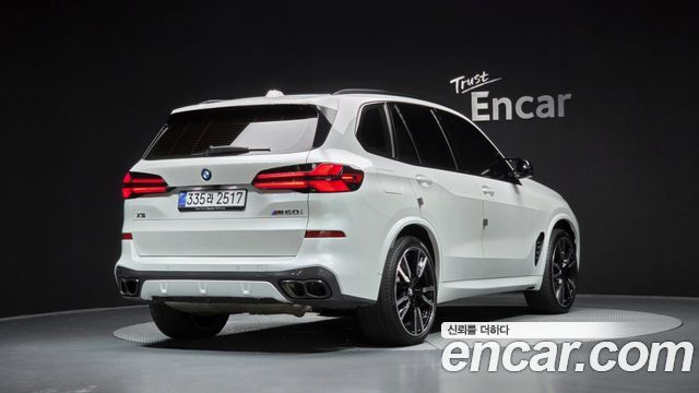 BMW X5 M60i — пробег 25 918 км — фото 2 из 5