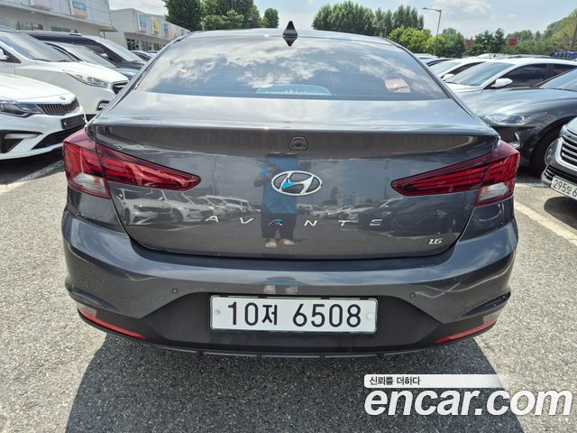 Hyundai AVANTE из Кореи Encar