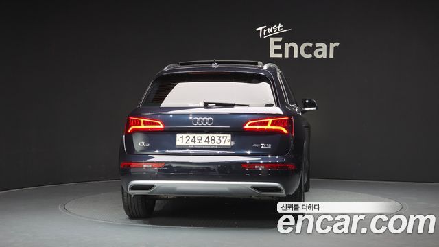 Audi Q5 45 TFSI Quattro Premium — пробег 126 961 км — фото 4 из 5