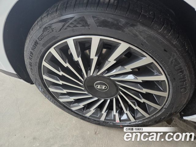 Hyundai Grandeur 2,5 Gasoline 2WD Honors — пробег 1 550 км — фото 5 из 5