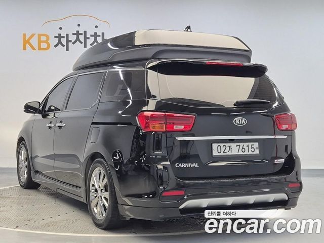Kia Carnival из Кореи Encar