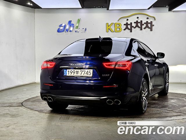 Maserati Ghibli 3.0 Diesel 3rd — пробег 114 800 км — фото 3 из 5