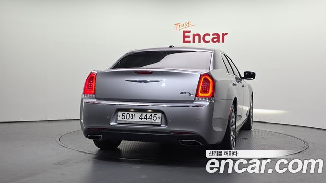 Chrysler 300C из Кореи Encar