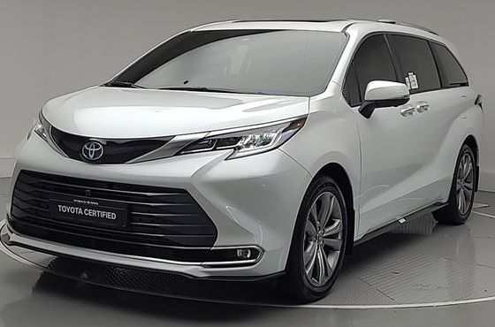 Toyota Sienna 2.5 Hybrid 2WD — пробег 2 021 км — фото 1 из 5