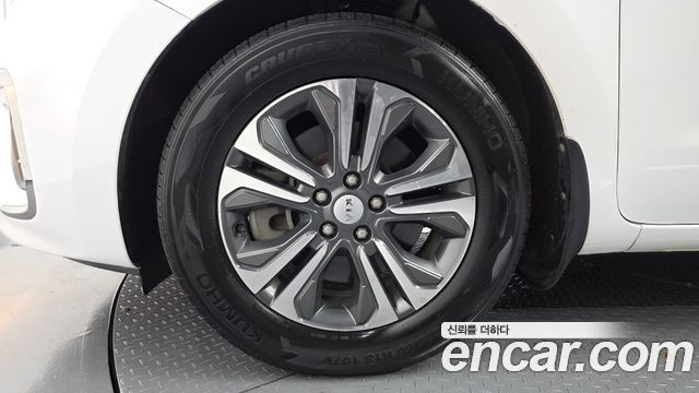 Kia Carnival 9-Seater Luxury — пробег 72 349 км — фото 5 из 5