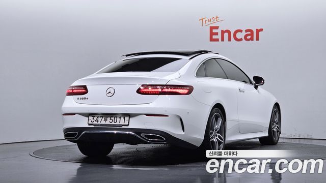 Mercedes-Benz E-Class из Кореи Encar