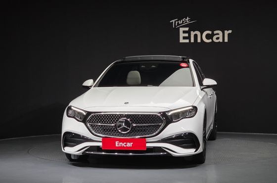 Mercedes-Benz E-Class E200 AMG Line — пробег 700 км — фото 3 из 5