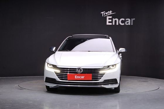 Volkswagen Arteon 2.0 TDI Premium — пробег 91 500 км — фото 3 из 5