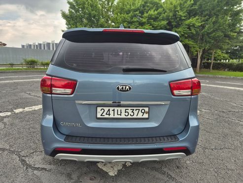 Kia Carnival 9-seater Noblesse — пробег 222 438 км — фото 4 из 5