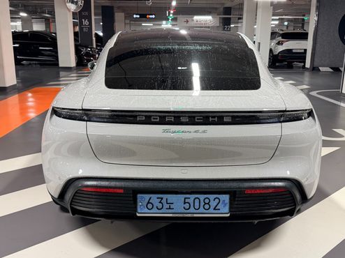 Porsche Taycan 4S — пробег 58 000 км — фото 5 из 5