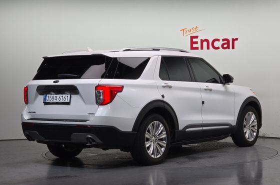 Ford Explorer 2.3 LimIted 4WD — пробег 45 060 км — фото 2 из 5