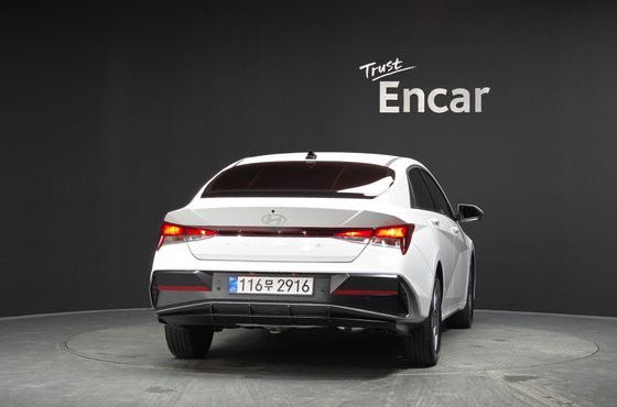 Hyundai AVANTE 1.6 Modern — пробег 3 819 км — фото 4 из 5
