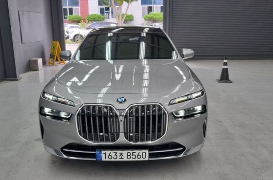 BMW 7-Series 740d xDrive Design Pure Excellence — пробег 66 357 км — фото 1 из 5