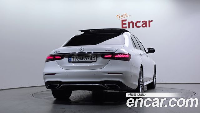 Mercedes-Benz E-Class из Кореи Encar