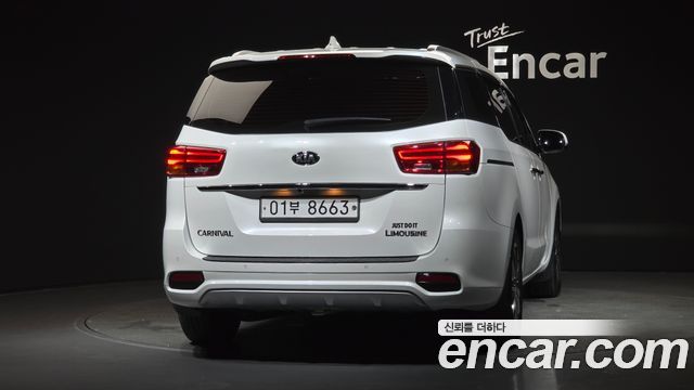 Kia Carnival из Кореи Encar