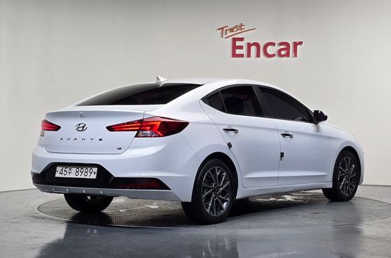 Hyundai AVANTE 1.6 Premium — пробег 153 637 км — фото 2 из 5