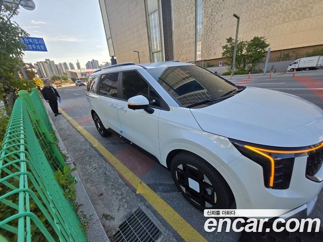 Kia Carnival HEV 9 seater Prestige — пробег 6 400 км — фото 4 из 5