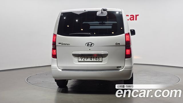 Hyundai Starex 3-Seater LPi VAN CVX Luxury — пробег 257 014 км — фото 4 из 5