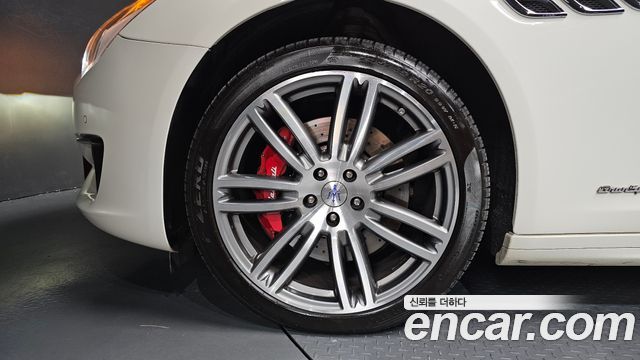 Maserati Quattroporte из Кореи Encar