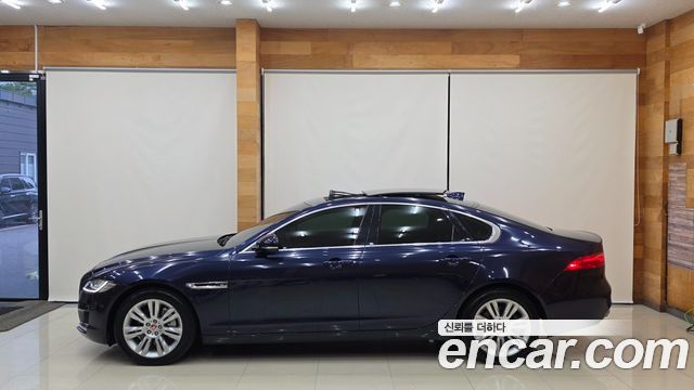Jaguar XF 20d Portfolio AWD — пробег 122 157 км — фото 5 из 5